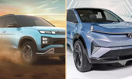 Tata Curvv EV vs Hyundai Creta EV : టాటా కర్వ్ ఈవీ vs హ్యుందాయ్ క్రెటా.. ఈవీ ఏ కారు ఎక్కువ రేంజ్ ఇస్తుంది? సేఫ్టీలో ఏది ముందుంది? Tata Curvv EV vs Hyundai Creta EV : టాటా కర్వ్ ఈవీ vs హ్యుందాయ్ క్రెటా.. ఈవీ ఏ కారు ఎక్కువ రేంజ్ ఇస్తుంది? సేఫ్టీలో ఏది ముందుంది?