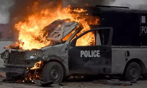 Islamabad: కారులో ఉంచిన సిలిండర్ పేలి 12 మంది మృతి.. Islamabad: కారులో ఉంచిన సిలిండర్ పేలి 12 మంది మృతి..