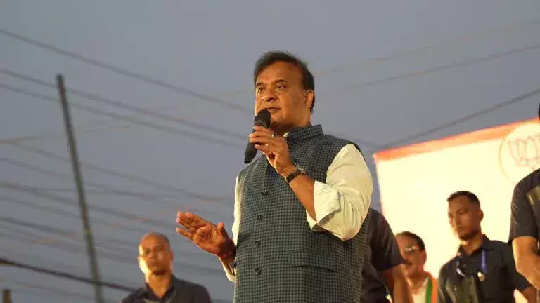 Himanta Biswa Sarma: విద్వేష పోస్టులు పెట్టిన 15 మందిని అరెస్ట్ చేసిన అసోం పోలీసులు Himanta Biswa Sarma: విద్వేష పోస్టులు పెట్టిన 15 మందిని అరెస్ట్ చేసిన అసోం పోలీసులు