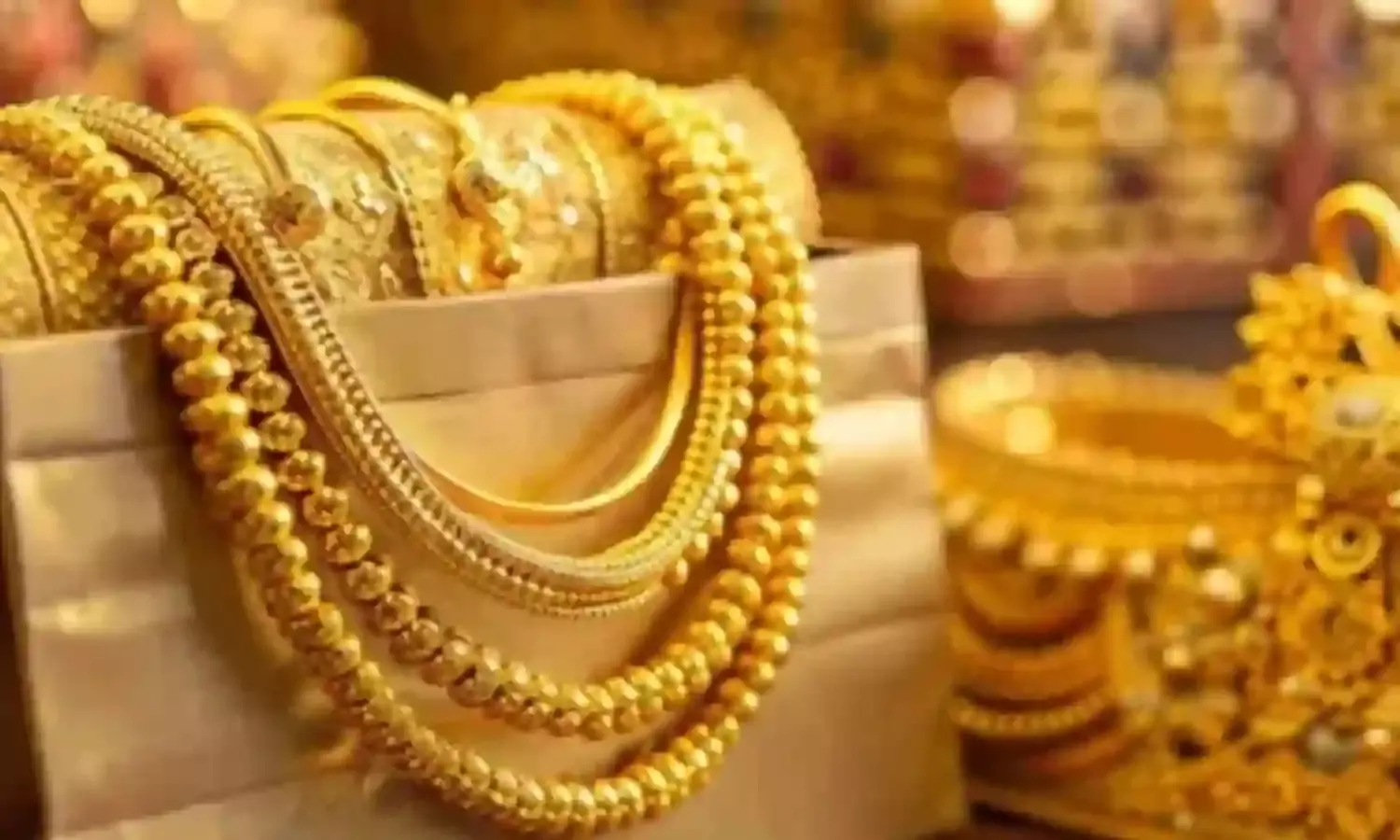 Gold Prices : బంగారం, వెండి ధరల్లో భారీ పతనం.. రెండు రోజుల్లో వెండి ధర రూ.7,366 తగ్గుదల. Gold Prices : బంగారం, వెండి ధరల్లో భారీ పతనం.. రెండు రోజుల్లో వెండి ధర రూ.7,366 తగ్గుదల.