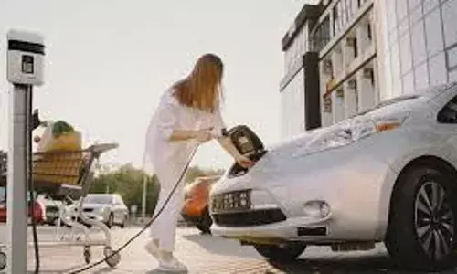 EV Charging : EV కొనే ముందు ఇది తెలుసుకోవాల్సిందే.. 4 గంటల్లో ఫుల్ ఛార్జ్ అయ్యే ఎలక్ట్రిక్ కార్లు ఇవే.