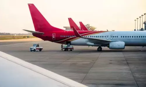 Indian Airlines : విమానయాన సంస్థలకు భారీ షాక్.. రూ.10,500 కోట్ల నష్టం తప్పదా? Indian Airlines : విమానయాన సంస్థలకు భారీ షాక్.. రూ.10,500 కోట్ల నష్టం తప్పదా?