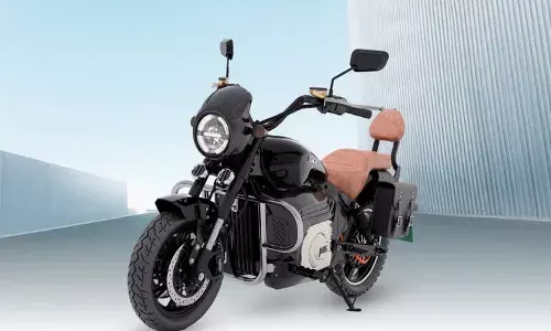 Komaki MX16 Pro :పెట్రోల్ కు గుడ్ బై.. కేవలం రూ.15 తో 200 కి.మీ మైలేజ్ ఇచ్చే ఎలక్ట్రిక్ క్రూజర్ వచ్చేసింది. Komaki MX16 Pro :పెట్రోల్ కు గుడ్ బై.. కేవలం రూ.15 తో 200 కి.మీ మైలేజ్ ఇచ్చే ఎలక్ట్రిక్ క్రూజర్ వచ్చేసింది.