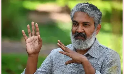 Rajamouli : రాజమౌళి కామెంట్స్ పై రచ్చ.. Rajamouli : రాజమౌళి కామెంట్స్ పై రచ్చ..