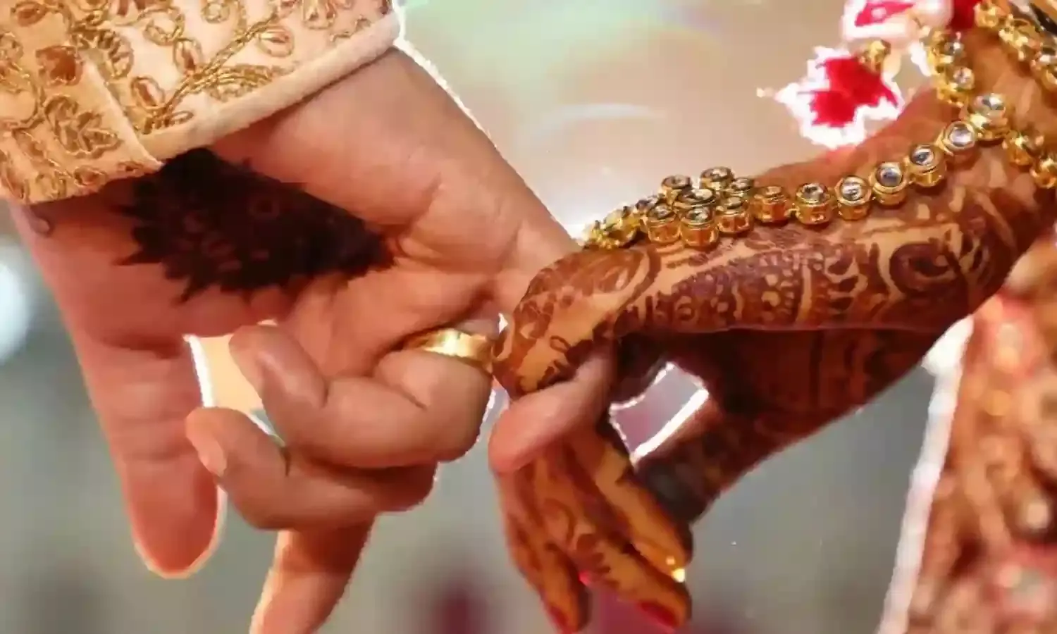 Wedding Gift Tax : పెళ్లికి ఇచ్చిన గిఫ్ట్‌లకు కూడా ట్యాక్స్ కట్టాలా? రూల్స్ ఏం చెబుతున్నాయి?