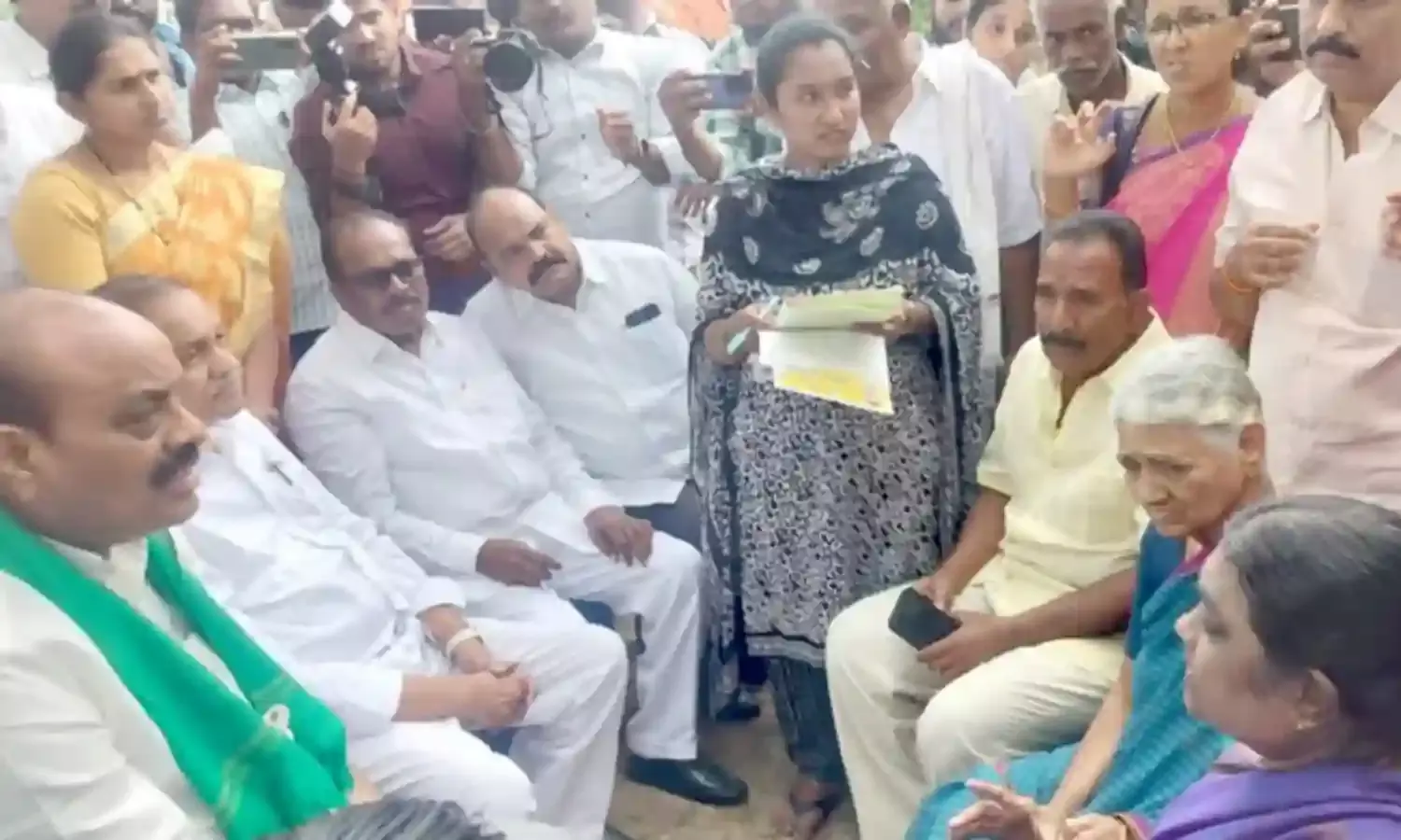 AP: ఊరూరా ఘనంగా రైతన్న మీ కోసం AP: ఊరూరా ఘనంగా రైతన్న మీ కోసం