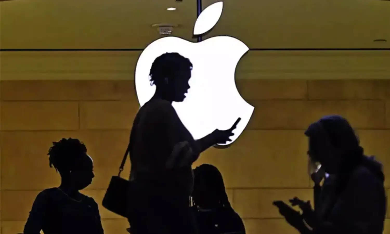 Layoffs: ఆపిల్ లోనూ ఉద్యోగుల కోత.. అమ్మకాల బృందంలో తొలగింపులు..