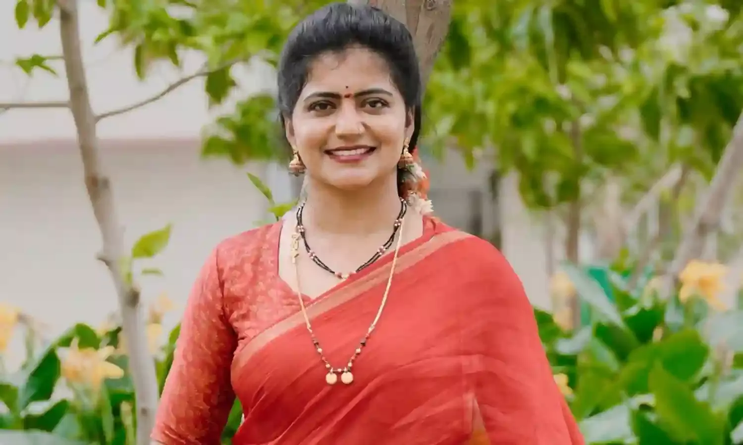 TTD : శ్రీవారి ప్రసాదంపై శివజ్యోతి అహంకారం.. దుమ్మెత్తిపోస్తున్న భక్తులు TTD : శ్రీవారి ప్రసాదంపై శివజ్యోతి అహంకారం.. దుమ్మెత్తిపోస్తున్న భక్తులు