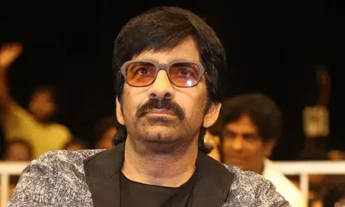 Raviteja : మాస్ రాజా దూకుడు మామూలుగా లేదుగా.. Raviteja : మాస్ రాజా దూకుడు మామూలుగా లేదుగా..
