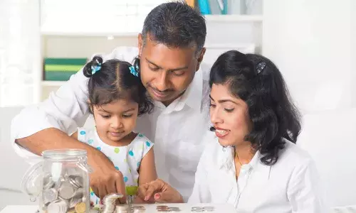 Govt Saving Schemes: పిల్లల భవిష్యత్తు కోసం ప్రభుత్వ పథకాల్లో పొదుపు..