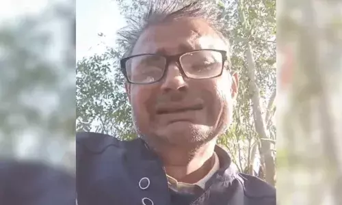 UP:నా పిల్లలను జాగ్రత్తగా చూసుకోండి: ఆత్మహత్యకు ముందు యుపి పోల్ అధికారి వీడియో