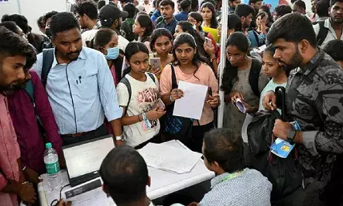 Unemployment Decline : ఉపాధి కల్పనలో భారత్ దూకుడు.. నిరుద్యోగ రేటులో రికార్డు తగ్గుదల.