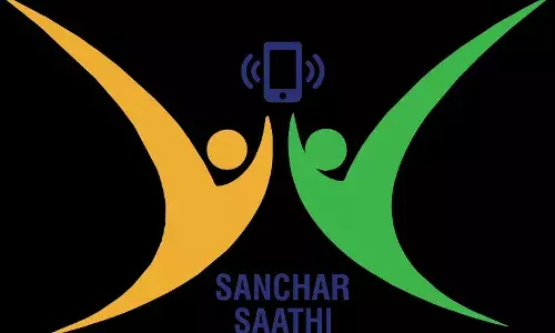 సంచార్ సాథీపై రచ్చ..