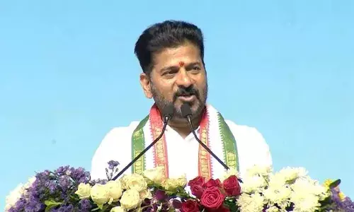 Revanth Reddy : రేవంత్ వ్యాఖ్యలపై రగడ.. వివరణ ఇచ్చినా..!