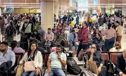 Indigo Air Ways: తీవ్ర సిబ్బంది కొరత..200 కి పైగా విమానాలు రద్దు