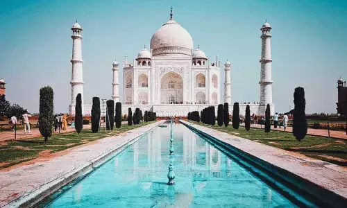 తాజ్ మహల్ అందం ఆగ్రా అభివృద్ధికి శాపం:  బిజెపి ఎంపి ఆరోపణ