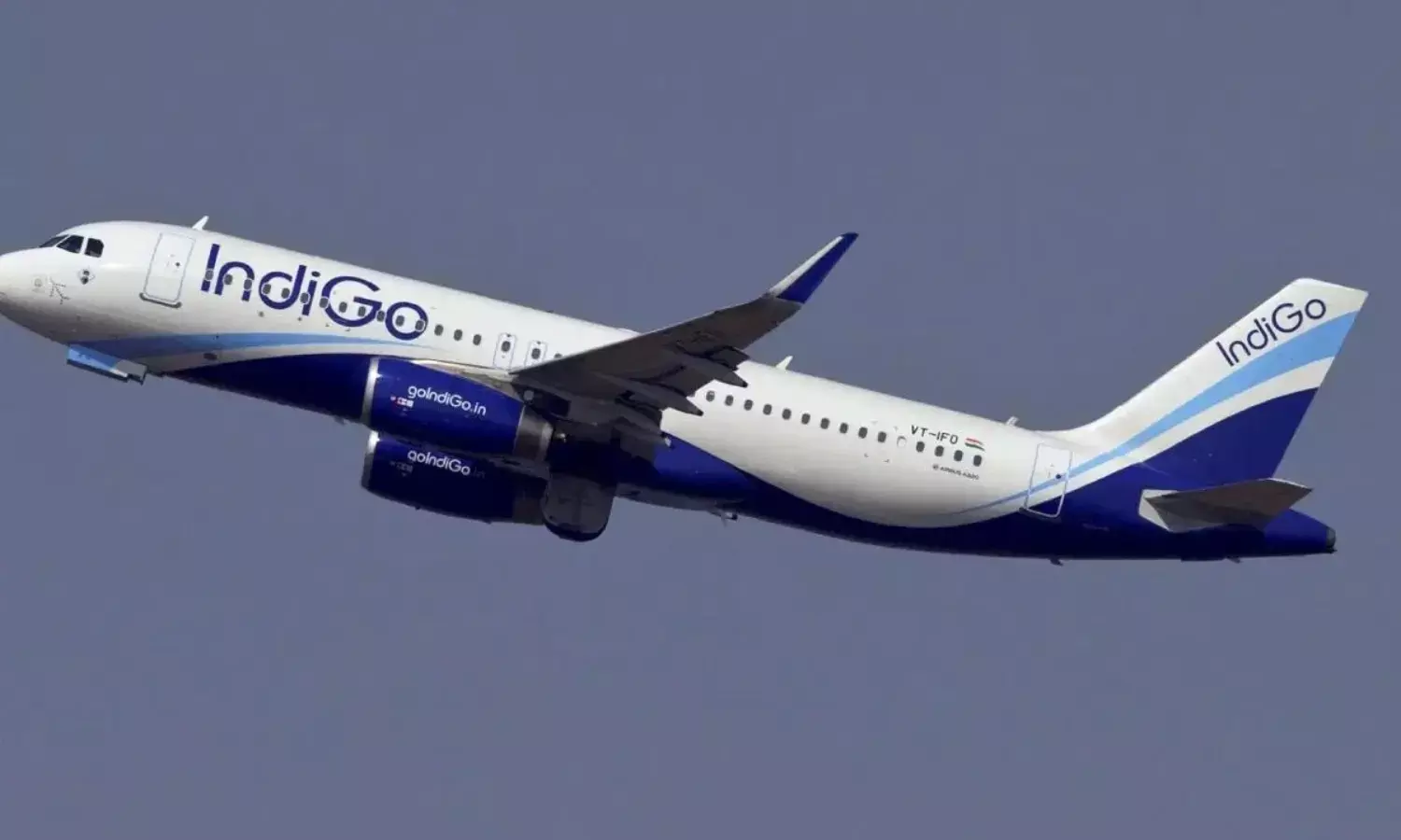 IndiGo Crisis : ఇండిగో విమానాల సంక్షోభం..15 రెట్లు పెరిగిన టికెట్ ధరలు. IndiGo Crisis : ఇండిగో విమానాల సంక్షోభం..15 రెట్లు పెరిగిన టికెట్ ధరలు.