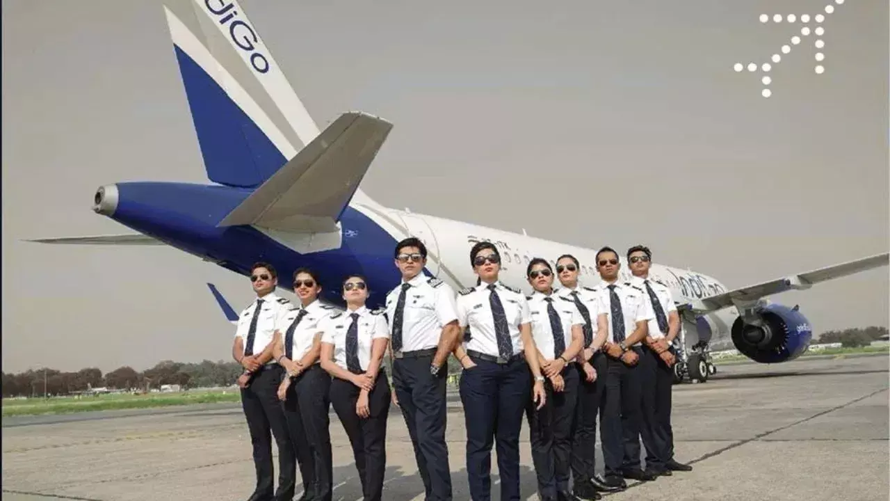 IndiGo Pilot Salaries : ఇండిగో పైలట్లకు నెలకి ఎంత జీతం వస్తుంది? ఫస్ట్ ఆఫీసర్ నుంచి కెప్టెన్ వరకు పూర్తి వివరాలివే. IndiGo Pilot Salaries : ఇండిగో పైలట్లకు నెలకి ఎంత జీతం వస్తుంది? ఫస్ట్ ఆఫీసర్ నుంచి కెప్టెన్ వరకు పూర్తి వివరాలివే.