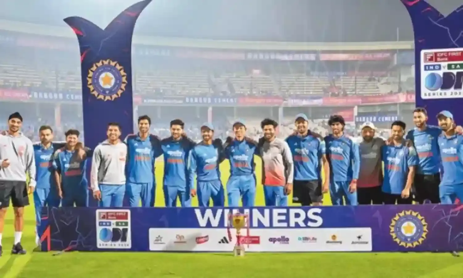 IND WIN: విశాఖలో విజయనాదం.. సిరీస్ కైవసం IND WIN: విశాఖలో విజయనాదం.. సిరీస్ కైవసం