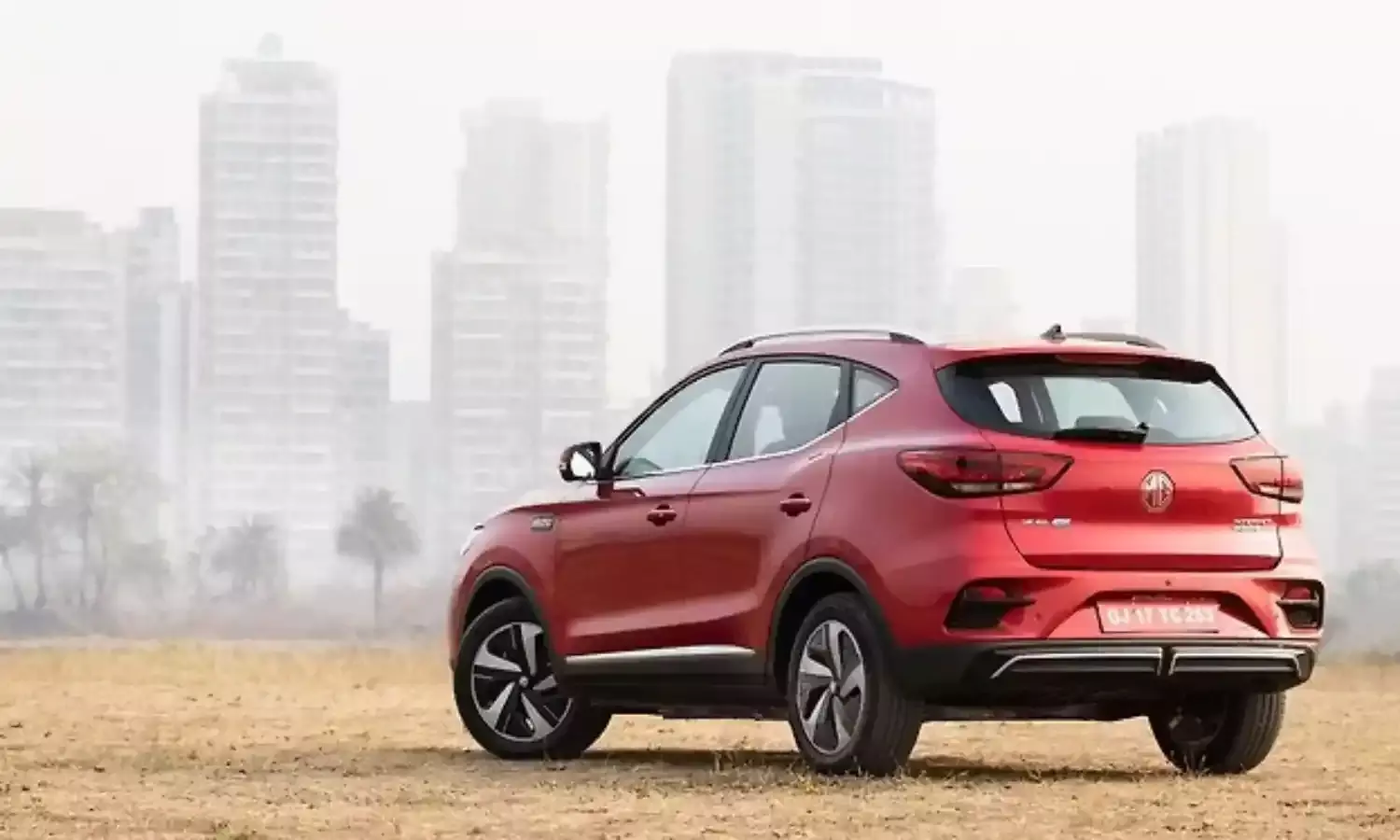 MG ZS EV Offer : 461 కి.మీ. రేంజ్..ఈ ఎలక్ట్రిక్ కారుపై రూ.1.25లక్షల బంపర్ డిస్కౌంట్.