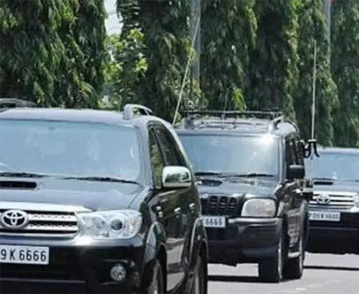 TG: సీఎం కాన్వాయ్కు తప్పిన ప్రమాదం TG: సీఎం కాన్వాయ్కు తప్పిన ప్రమాదం