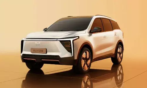 EV Market : ఈ 3 ఎలక్ట్రిక్ కార్లదే హవా.. ఈవీ మార్కెట్లో ఎక్కడ చూసినా వీటి గురించే చర్చ. EV Market : ఈ 3 ఎలక్ట్రిక్ కార్లదే హవా.. ఈవీ మార్కెట్లో ఎక్కడ చూసినా వీటి గురించే చర్చ.