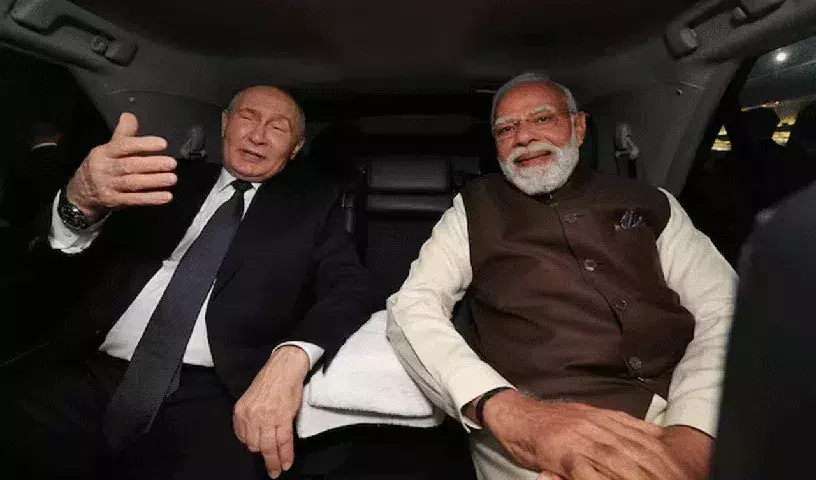 Modi-Putin: అమెరికాలో మోదీ-పుతిన్ సెల్ఫీ వైరల్ Modi-Putin: అమెరికాలో మోదీ-పుతిన్ సెల్ఫీ వైరల్
