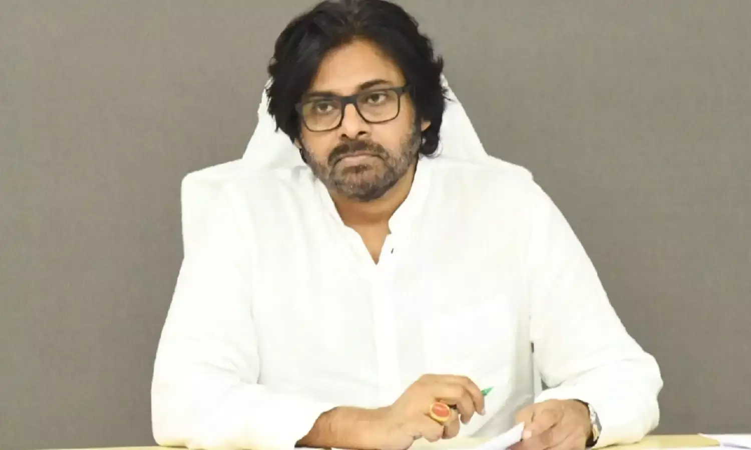 Pawan Kalyan : ట్రోలర్స్ కు పవన్ దెబ్బ.. వైసీపీ బ్యాచ్ హడల్..! Pawan Kalyan : ట్రోలర్స్ కు పవన్ దెబ్బ.. వైసీపీ బ్యాచ్ హడల్..!