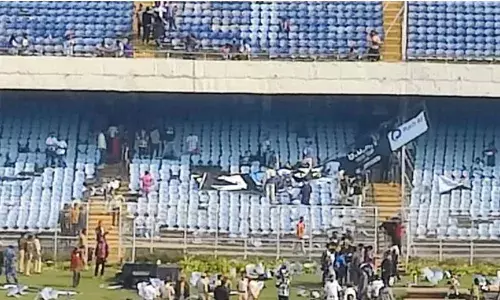 MESSI: రాజకీయ నేతల కోసం మెస్సీను తెచ్చారా..?