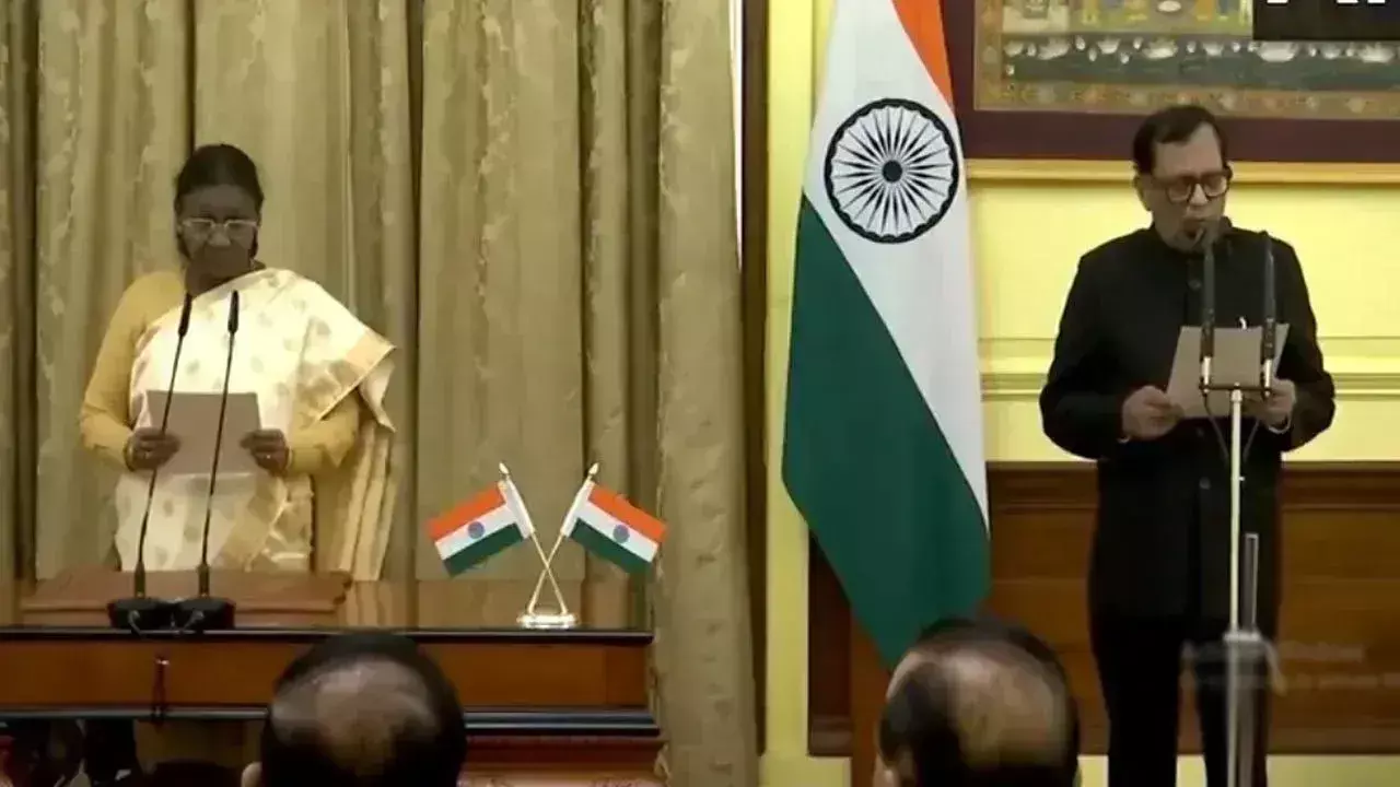 Raj Kumar Goyal: చీఫ్ ఇన్ఫర్మేషన్ కమిషనర్గా రాజ్ కుమార్ గోయల్ ప్రమాణం Raj Kumar Goyal: చీఫ్ ఇన్ఫర్మేషన్ కమిషనర్గా రాజ్ కుమార్ గోయల్ ప్రమాణం