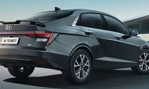 Hyundai Verna : హోండా సిటీకి గట్టి పోటీ.. కొత్త లుక్లో రాబోతున్న హ్యుందాయ్ వెర్నా. Hyundai Verna : హోండా సిటీకి గట్టి పోటీ.. కొత్త లుక్లో రాబోతున్న హ్యుందాయ్ వెర్నా.