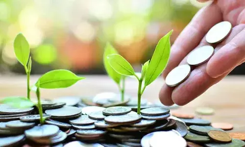 Investment : షేర్లు, బంగారం, ఎఫ్డీ.. 40 ఏళ్లలో ఎందులో ఎక్కువ లాభం వచ్చిందో తెలుసా ? Investment : షేర్లు, బంగారం, ఎఫ్డీ.. 40 ఏళ్లలో ఎందులో ఎక్కువ లాభం వచ్చిందో తెలుసా ?