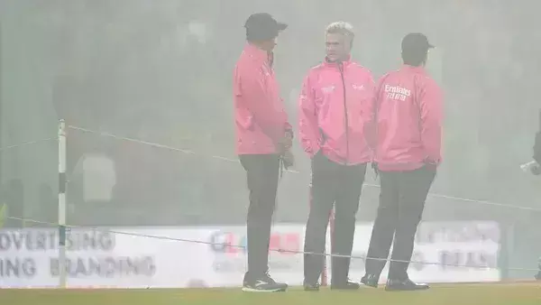 UMPIRES: అంపైర్లకు  బుద్దుందా?