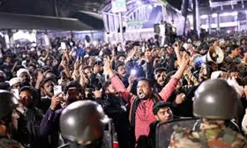 Bangladesh Protests: బంగ్లాదేశ్‌లో ఉద్రిక్తతలు.. భారత్‌, అవామీలీగ్‌ పార్టీకి వ్యతిరేకంగా  నిరసనలు