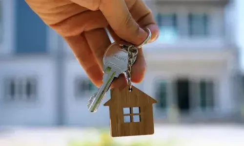 House Owner Tips : అగ్రిమెంట్ ముగిసినా అద్దెకు ఉన్న వాళ్లు ఇల్లు ఖాళీ చేయడం లేదా..గొడవ వద్దు ఇలా చేయండి.