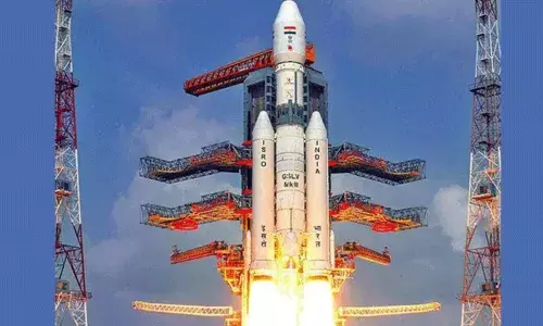 ISRO: క్రిస్మస్ రోజు అంతరిక్షంలోకి బాహుబలి రాకెట్... ప్లాన్ చేస్తోన్న ఇస్రో.. ISRO: క్రిస్మస్ రోజు అంతరిక్షంలోకి బాహుబలి రాకెట్... ప్లాన్ చేస్తోన్న ఇస్రో..