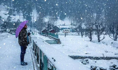Gulmarg:  స్కీయింగ్‌ సిటీపై మంచు దుప్పటి..