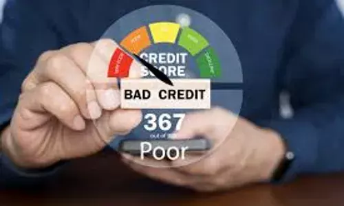 Credit Score : క్రెడిట్ స్కోర్ పెరగట్లేదా? మీ జేబుకు చిల్లు పెట్టే ఆ సీక్రెట్ తప్పులు ఇవే..ఇప్పుడే జాగ్రత్త పడండి