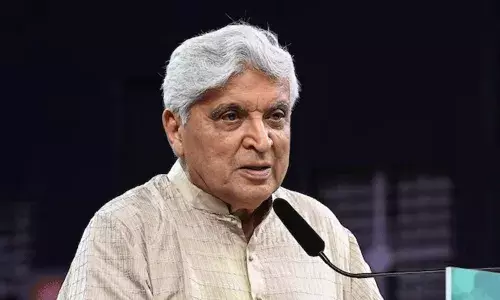 Javed Akthar: బీహార్ సీఎం హిందూ మహిళతో అలా వ్యవహరించగలరా..  క్షమాపణలు చెప్పాలన్న స్క్రీన్ రైటర్..