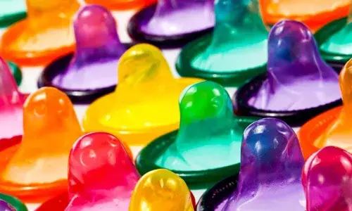 Instamart Report :వీడు ఆటగాడే..ప్రతీ 36 గంటలకు ఒక ఆర్డర్..ఏడాదిలో కండోమ్స్పై లక్ష ఖర్చు. Instamart Report :వీడు ఆటగాడే..ప్రతీ 36 గంటలకు ఒక ఆర్డర్..ఏడాదిలో కండోమ్స్పై లక్ష ఖర్చు.