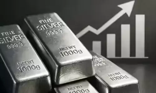 SILVER: వెండే బంగారమాయెనా.!