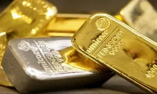 Gold Price : బంగారం లక్షన్నర.. వెండి రెండు లక్షలు.. ఇప్పుడే కొనకపోతే ఇక కలలు కనాల్సిందే