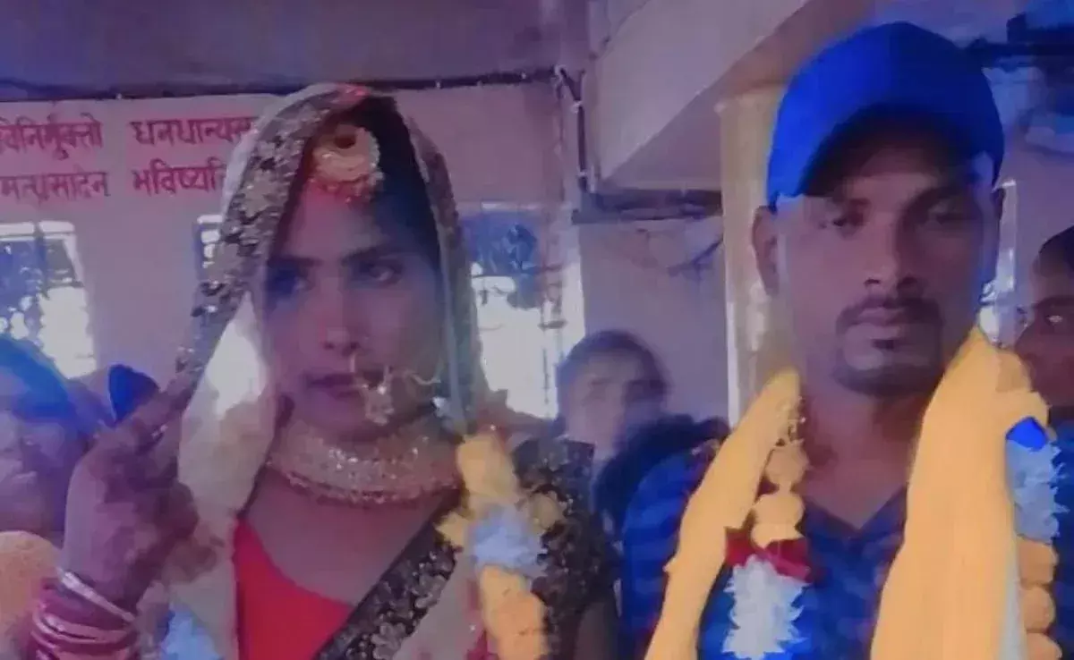 UP: భార్య రహస్యంగా ఫోన్ మాట్లాడుతుందని చంపి.. ఇంటి పెరట్లోనే పాతిపెట్టిన భర్త UP: భార్య రహస్యంగా ఫోన్ మాట్లాడుతుందని చంపి.. ఇంటి పెరట్లోనే పాతిపెట్టిన భర్త