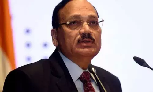 CJI Surya Kant:  ఢిల్లీ కాలుష్యాన్ని  పర్యావరణ నిపుణులు  పరిష్కరించగలరు.. జస్టిస్ సూర్యకాంత్