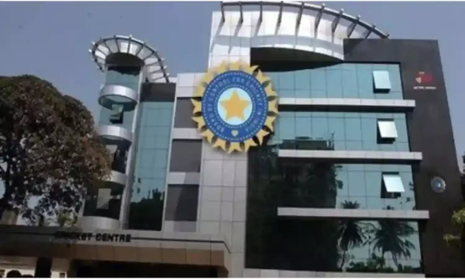 BCCI: బీసీసీఐకి కాసుల వర్షం కురిపించిన 2025