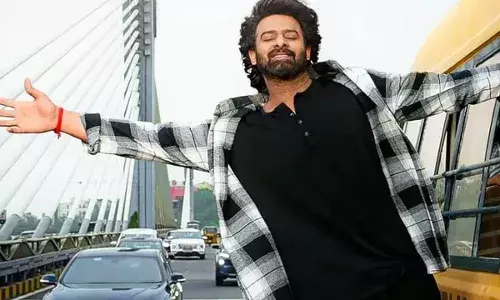 Prabhas Raja Saab  రాజా సాబ్ కు ఏం జరుగుతోంది..?