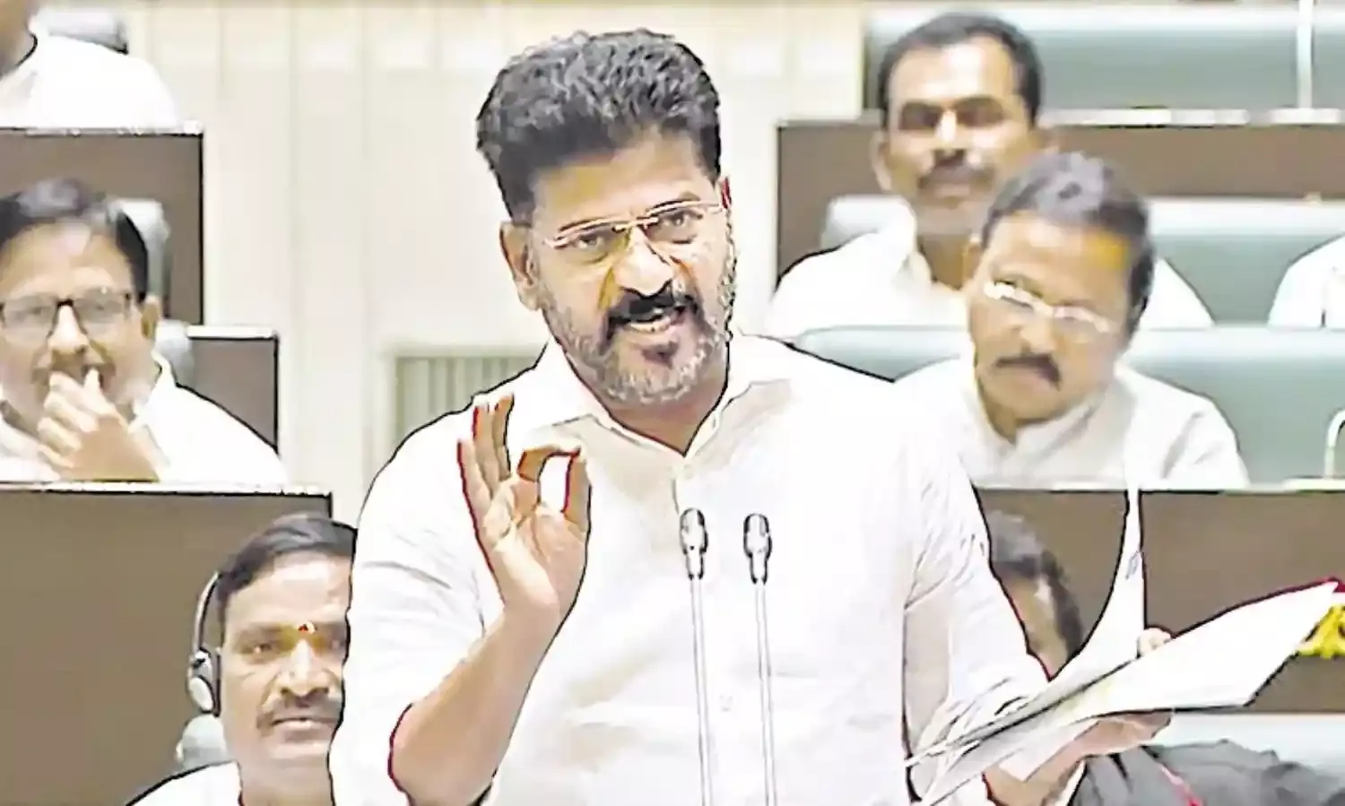 Revanth Reddy : చంద్రబాబు సీఎం రేవంత్ ప్రశంసలు.. వైసీపీ ఏమంటుందో.. Revanth Reddy : చంద్రబాబు సీఎం రేవంత్ ప్రశంసలు.. వైసీపీ ఏమంటుందో..