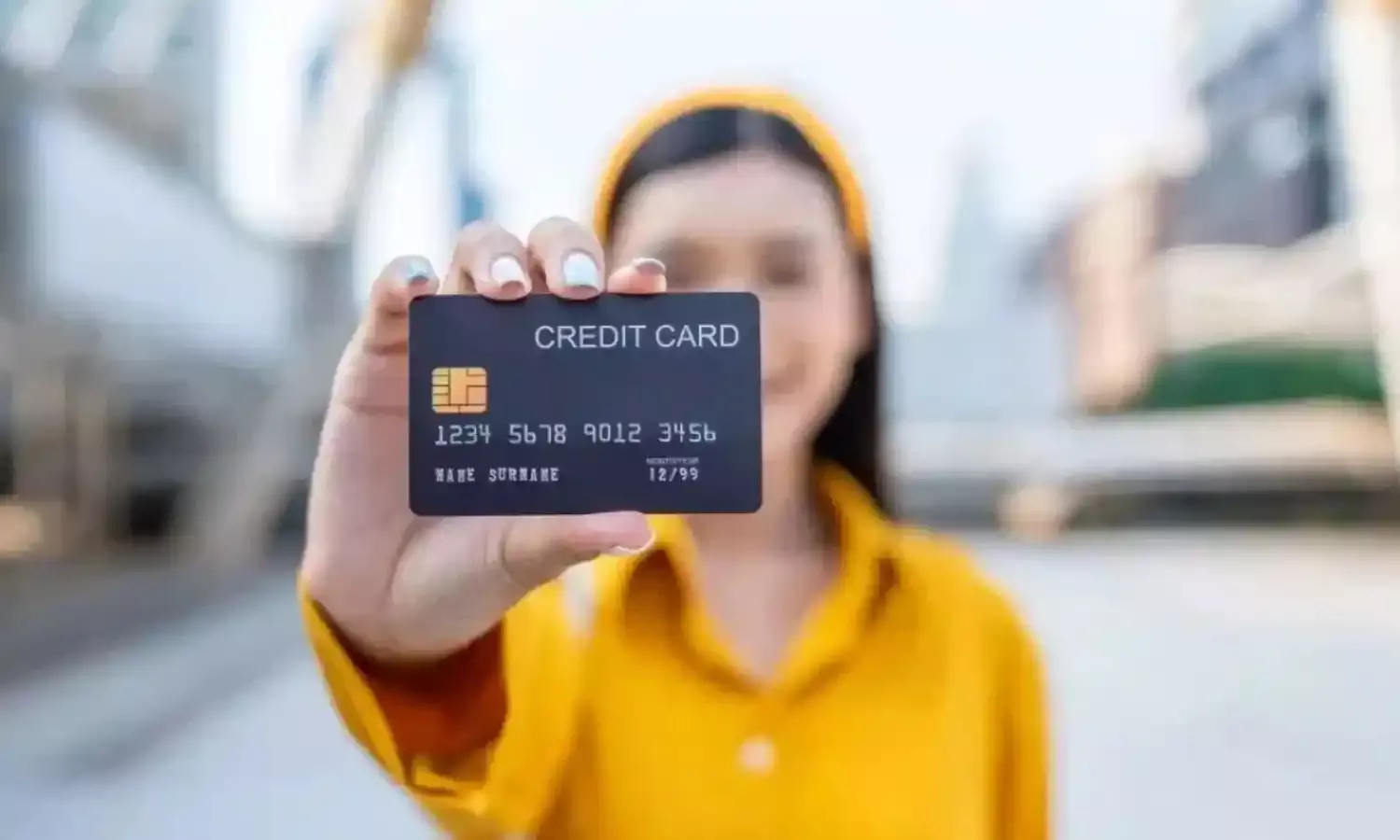 Credit Card Tips : క్రెడిట్ కార్డ్ కోసం కష్టాలు పడొద్దు..ఈ నాలుగు ట్రిక్స్ పాటిస్తే చాలు, బ్యాంకులు క్యూ కడతాయి.