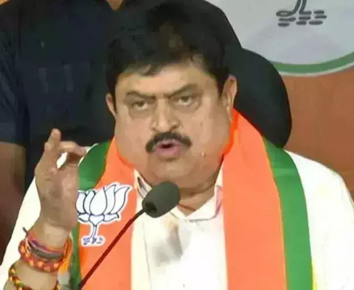 BJP: కవిత పార్టీతో నష్టం ఏమీ లేదు BJP: కవిత పార్టీతో నష్టం ఏమీ లేదు