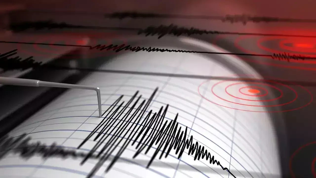 Earthquake: అస్సాంలో  5.1   తీవ్రతతో  భూకంపం.. భయాందోళనలో ప్రజలు